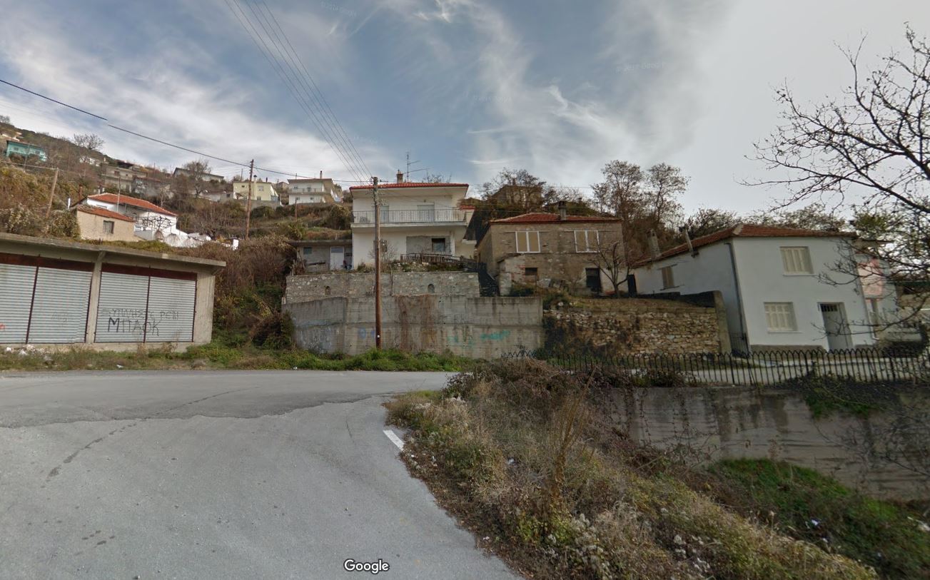 Μεταξά το χωριό μου