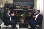 Η παρουσία του Αλέξη Τσίπρα στη συνεδρίαση του δημοτικού συμβουλίου Σερβίων – ο χαιρετισμός του Δημάρχου