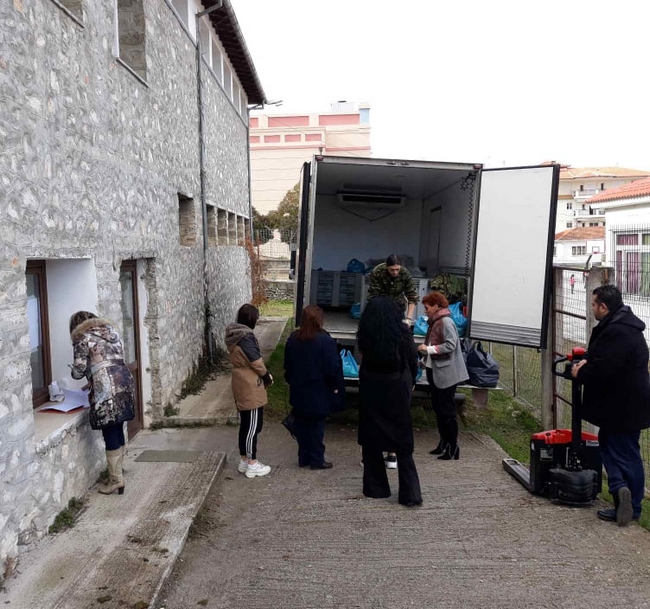 Πραγματοποιήθηκε η διανομή τροφίμων (ΤΕΒΑ) στα Σέρβια